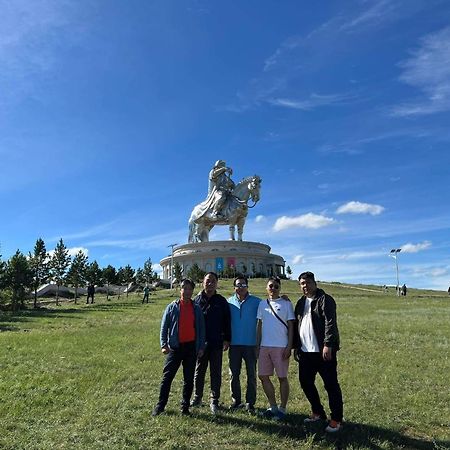Camel Track Guesthouse And Tour Operator Llc Ulaanbaatar Bagian luar foto