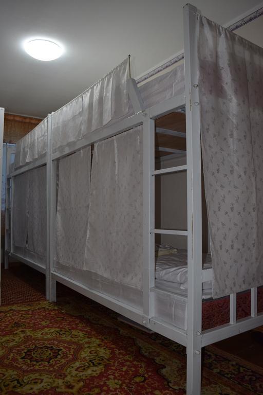 Camel Track Guesthouse And Tour Operator Llc Ulaanbaatar Ruang foto