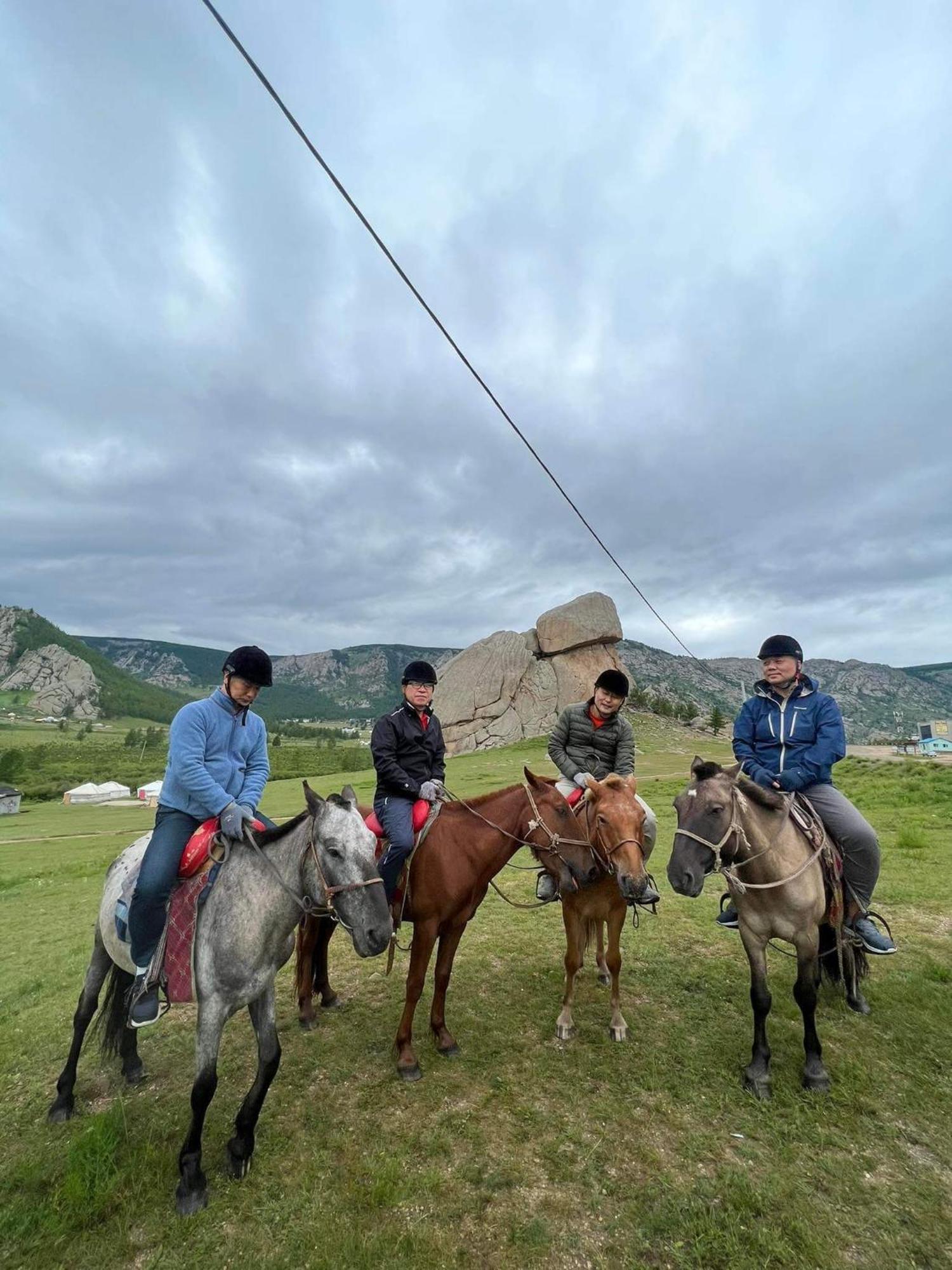 Camel Track Guesthouse And Tour Operator Llc Ulaanbaatar Bagian luar foto