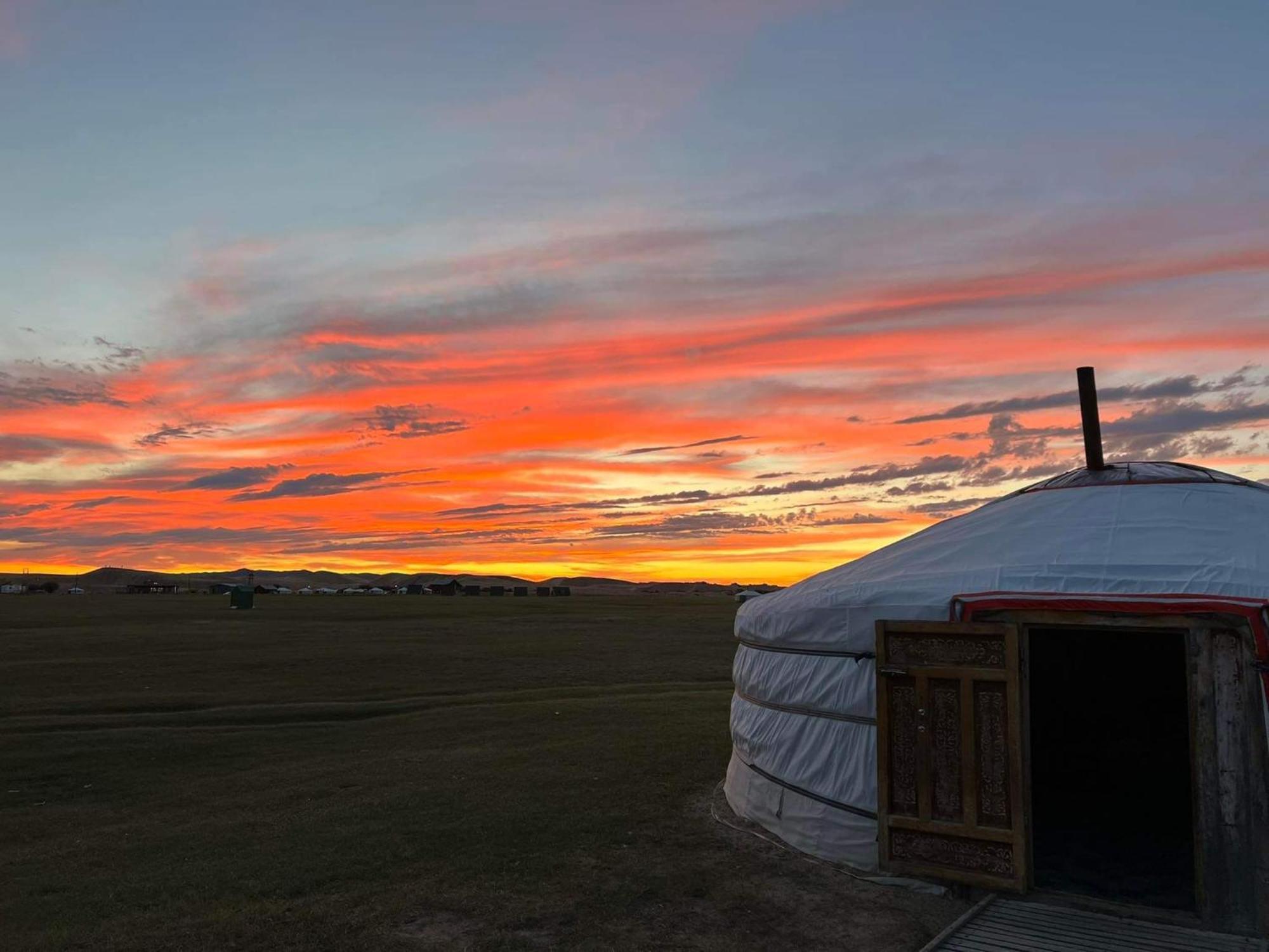 Camel Track Guesthouse And Tour Operator Llc Ulaanbaatar Bagian luar foto